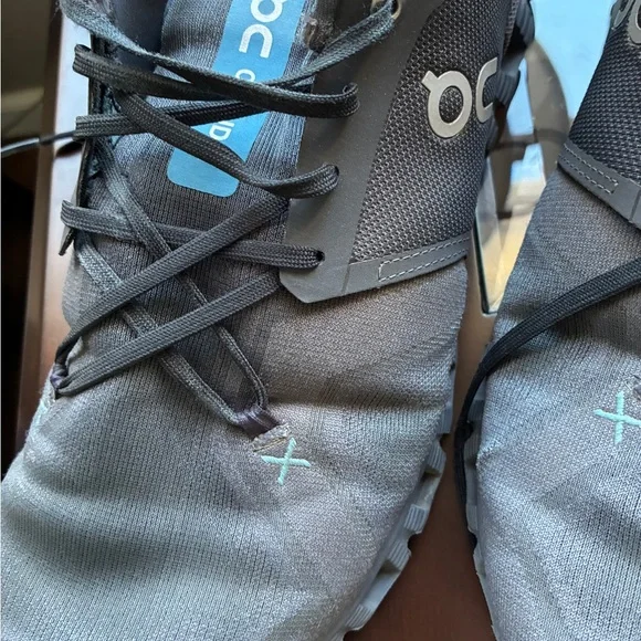 Good Used Condition- On Running Men's Gray Athletic Shoes - Picture 14 of 14